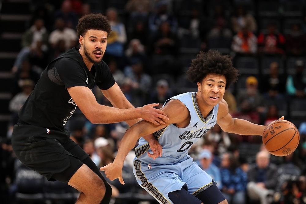 詹姆斯并肩 詹姆斯并肩