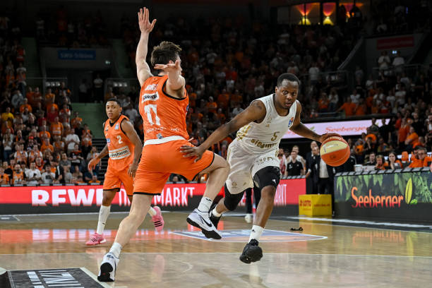 轰动的明星 轰动的明星