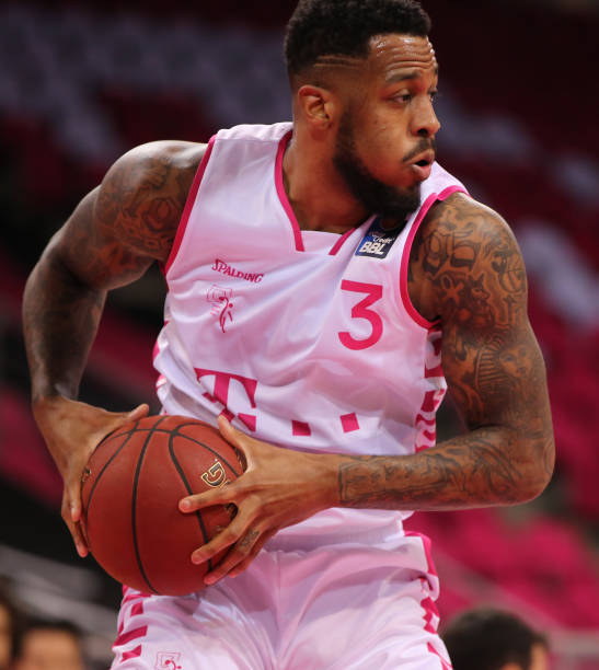 定位球盯人 定位球盯人