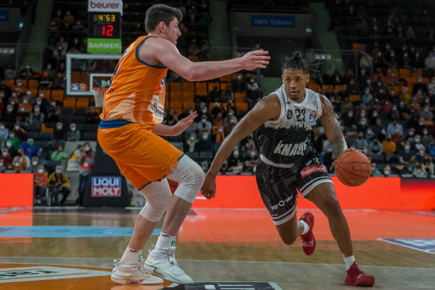 这位崭露头 这位崭露头